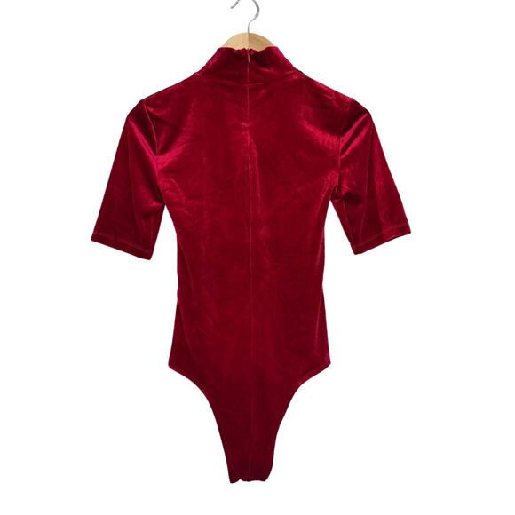 Steve Madden Red Velvet Mock Neck Bodysuit Size S NWT - Picture 1 of 4